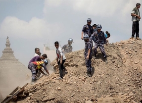 Completada la evacuación de los 127 españoles que se encontraban en Nepal