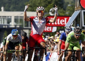 Kristoff estrena su palmarés en el Tour en un nuevo sprint