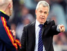 La previsible 'marea azul' en las elecciones pone en jaque a Zapatero y le obligaría a adelantar las generales