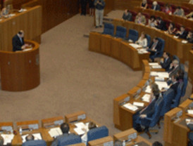 Montilla se reúne hoy con senadores catalanes para impulsar la renovación del TC