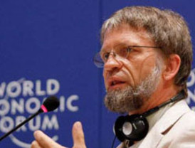 En una torpe “jugada” el gobierno realizó un operativo de la AFIP en Clarín