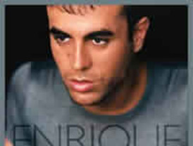 Erupción de un volcán provoca fuga de pobladores