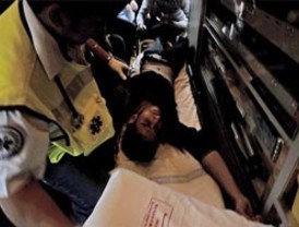 Rey de Bahréin encarga a su hijo negociar con partidos