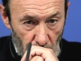 Rajoy acusa al Gobierno de estar 'instalado en el disparate'