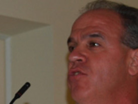 Sindicatos critican el encuentro de Valcárcel con miembros del Consejo de la Profesión Médica para analizar los recortes