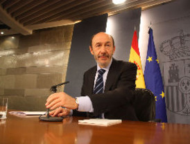Rubalcaba reconoce la dificultad del momento en las relaciones entre Cataluña y España