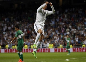 Cristiano Ronaldo (y unos cuantos más...) tumba al Elche: 5-1 con 4 tantos del portugués