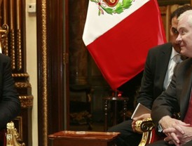 Raikkonen logra su primera victoria y Alonso abandona cuando iba tercero