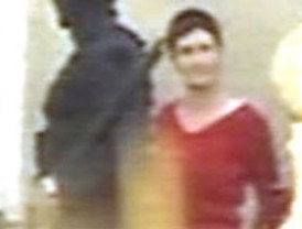 Los etarras 'Antza' y 'Anboto' dicen que la banda tiene 'la mano tendida' pero también amenazan