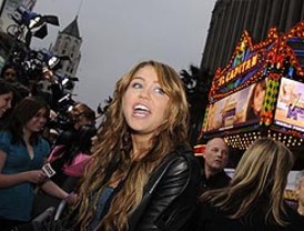 Chávez y sus monigotes en “maniobras” con los rusos vende tuti