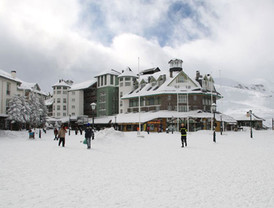 La Hispalense dejará cursar materias de cursos superiores suspendidas en los inferiores