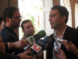 Jiménez cree que Manos Limpias y el PP tienen 'una estrategia' contra el PSOE