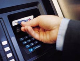 Bancos deberán devolver de inmediato dinero no entregado por cajeros automáticos