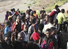 La Guardia Civil y la policía marroquí frenan en unas horas varias oleadas de inmigrantes en Melilla