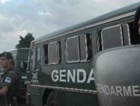 La Gendarmería cercó el predio de Soldati hasta que finalice el conflicto