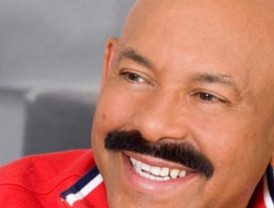 Roban $ 18.000 a Óscar D’León en Lima