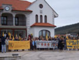 Familiares rechazan sentencia dictada contra ex comisarios