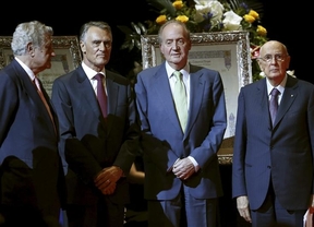 El rey pide a Italia y a Portugal mostrar 'al mundo' que la UE lucha 'unida' contra la crisis
