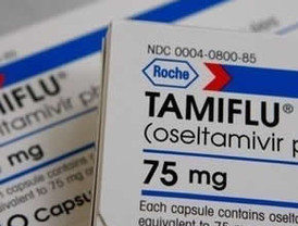 Alonso y Soraya: afectuoso saludo entre portavoces