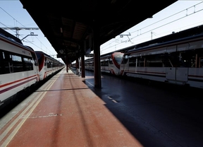El PSOE pide a la Junta que asuma la gestión de líneas deficitarias de tren que pueden desaparecer