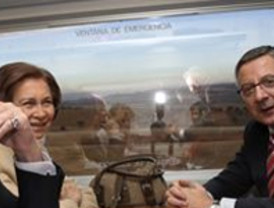 Zapatero utiliza el nuevo AVE Madrid-Valencia como revulsivo al 'se rompe España'