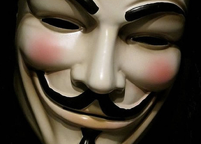 El director de 'V de Vendetta', encantado con que Anonymous use su máscara