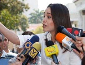 María Corina Machado dice que la oposición intentará evitar la imposición de un régimen comunista