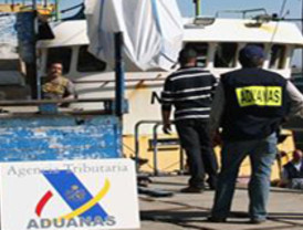 Vigilancia Aduanera: Detenidas tres personas con más de 2.000 kilos de hachís