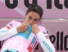 Se estrecha el cerco por dopaje para Contador: la UCI pide a la Federación que le expediente