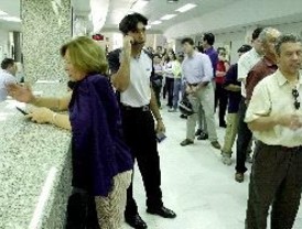 Provocando: Gallardón defiende a Cobo y Aguirre se coloca unos tacones de once centímetros