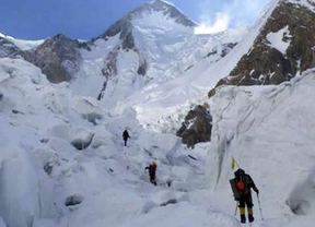 Mejora el tiempo en Pakistán y se reanudan la búsqueda de los tres alpinistas españoles perdidos