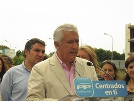 Arenas presenta los 105 candidatos del PP en la provincia de Sevilla destacando que 