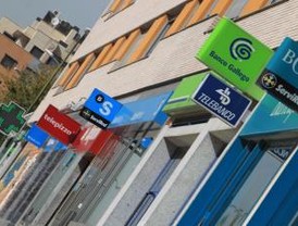 Bancos y cajas cierran 124 oficinas en Andalucía