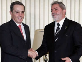 El puente de Calatrava ya está 'colgado'