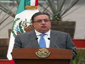 Goldberg es convocado a aclarar situación de Sánchez Berzain