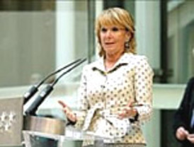 Los zapatos donados de Esperanza Aguirre