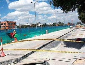 Samuel Moreno le responde a la ciudad con sus propios bienes