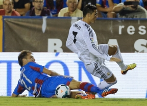 Milagro en el Ciudad de Valencia: Morata y Cristiano remontan para el Madrid en el último suspiro (2-3)