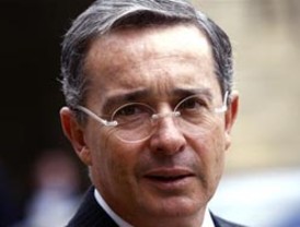 ONG españolas demandarán a Uribe por espionaje