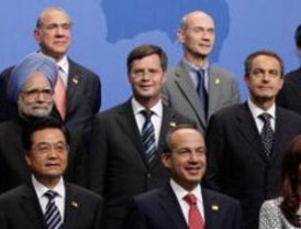 Rubalcaba obliga a los usuarios de móviles de prepago a identificarse