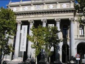 Anasagasti reprocha al Rey su silencio sobre Irak y que siguiera de vacaciones tras los incendios y apagones del verano