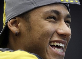 Neymar se le escapa al Madrid: renueva con el Santos hasta 2014
