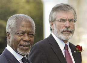 Gerry Adams celebra que ETA anuncie el cese definitivo de la violencia 