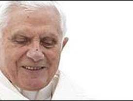 Benedicto XVI termina la primera parte de su visita a Santiago convertido en un peregrino más