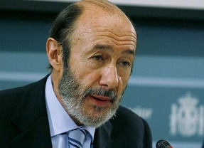 Rubalcaba abre una 'nueva etapa' en el PSOE asumiendo que puede haber primarias en la primavera de 2014