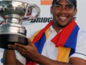 El golf tiene a su nuevo Woods, que además es hispano: Jhonattan Vegas bate récords