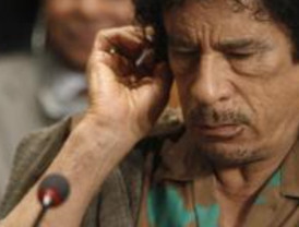 Gadafi se aferra al poder y la oposición organiza un 'gobierno paralelo'