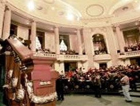 El viaje de Evo y el triunfo de Bolivar en portadas