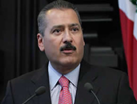 Rajoy pide a Solbes que se 'quite de en medio' ante la crisis