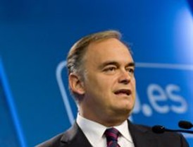 Chaves reta al PP que demuestre sus 'calumnias' sobre los ERE